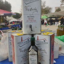 Natural Extra Virgin Cold Pressed Stone Pressed Olive Oil 5 LT Tin Natural Extra Virgin Cold Pressed Stone Pressed Olive Oil 5 LT Tin